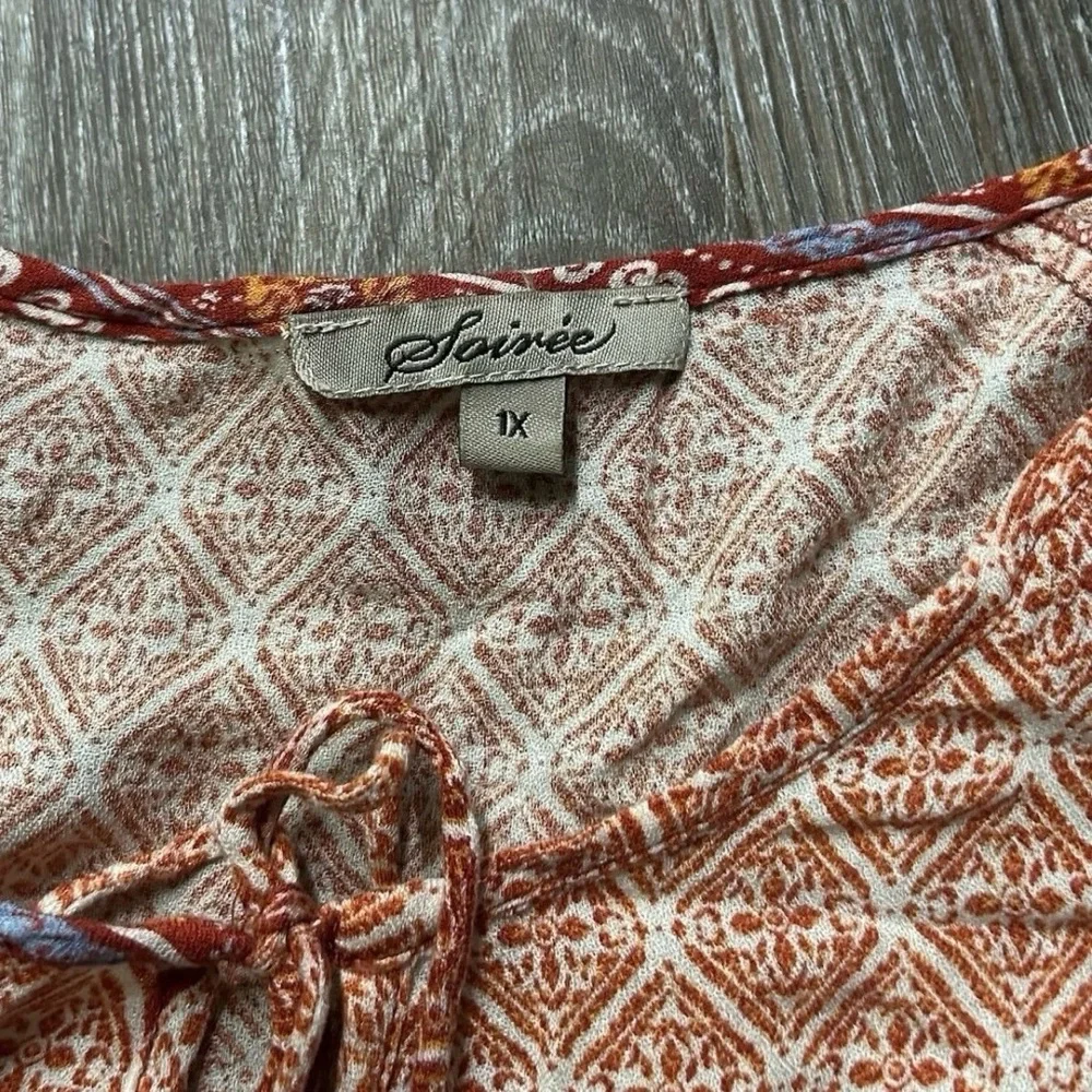 Women’s Plus Size Soirée Geometric Print Blouse Size 1X - Picture 4 of 4